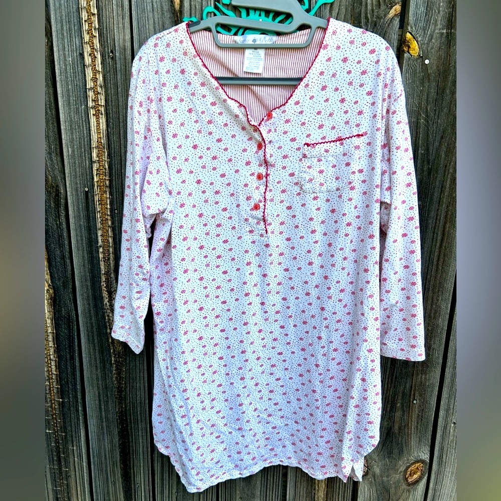 Sara Beth Snowflake Nightgown